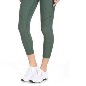 Outdoor Voices 3/4 warmup leggings - L